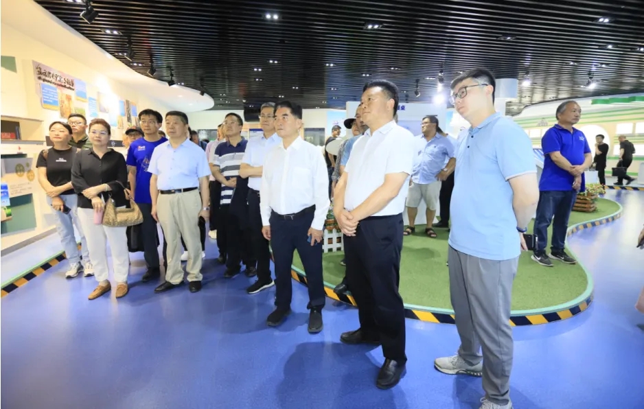 花花牛丨中國人民大學(xué)河南校友會(huì)蒞臨花花牛參觀座談