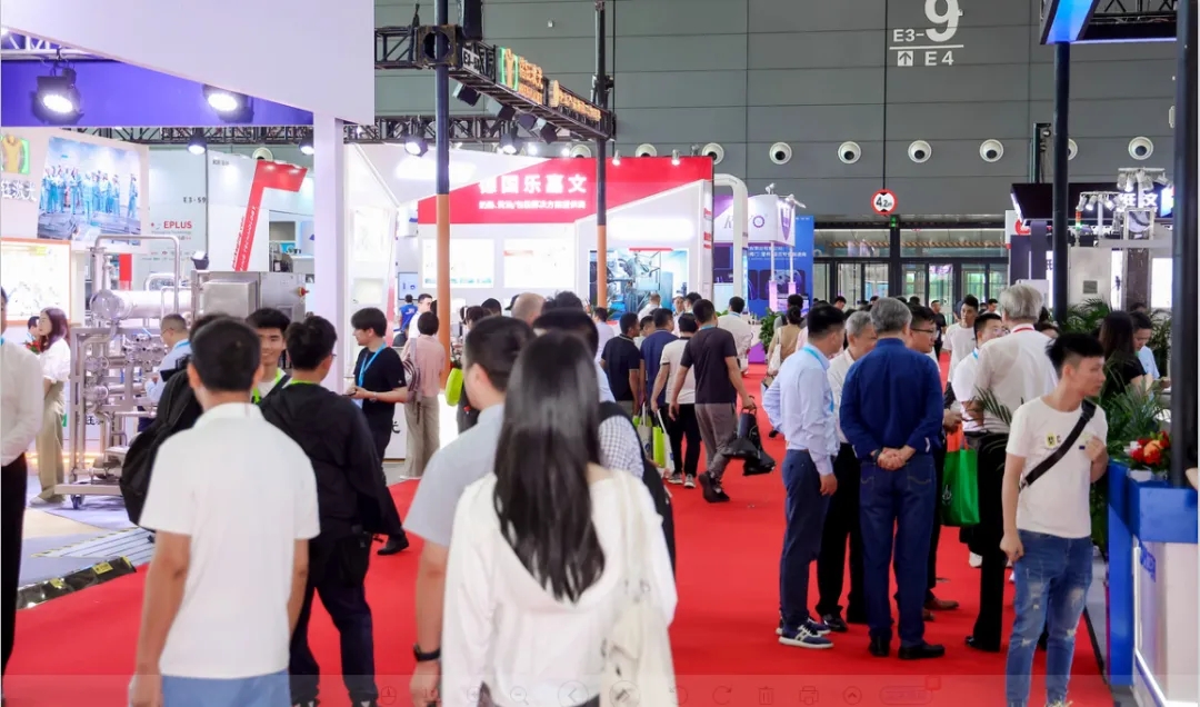 花花牛乳業(yè)集團(tuán)黨委書(shū)記、董事長(zhǎng)唐洪峰一行參加中國(guó)乳制品工業(yè)協(xié)會(huì)第三十次年會(huì)暨2024中國(guó)（國(guó)際）乳業(yè)技術(shù)博覽會(huì)