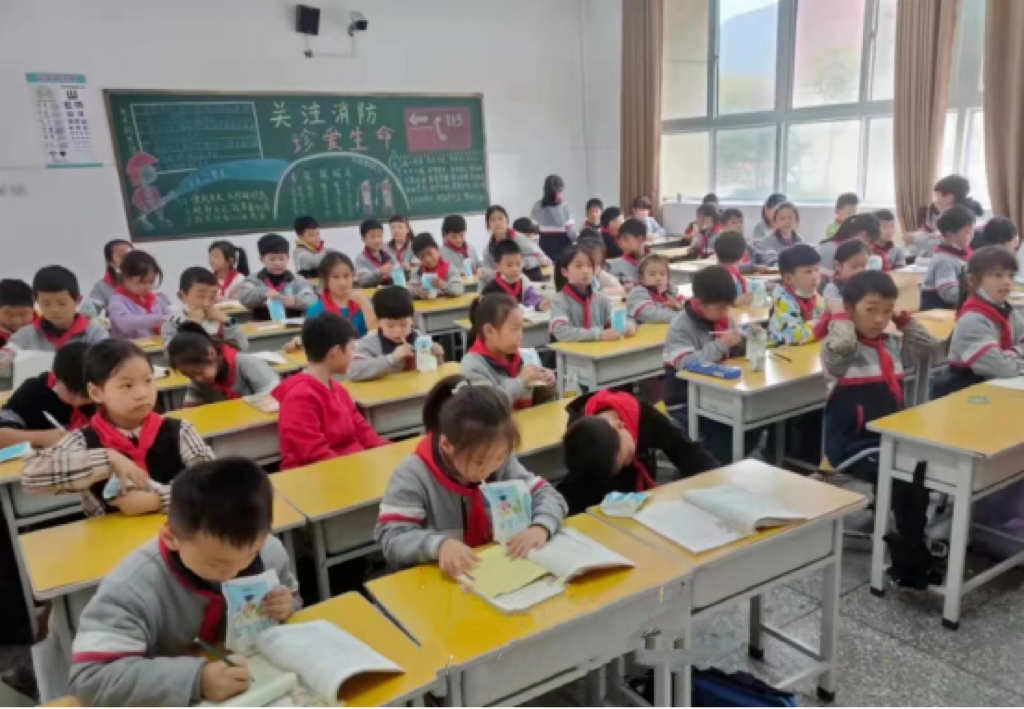 未來(lái)可期 健康護(hù)航丨花花牛乳業(yè)集團(tuán)取得學(xué)生飲用奶常、低溫發(fā)酵乳生產(chǎn)資質(zhì)