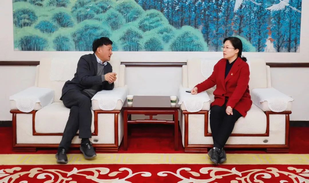 發(fā)揮產(chǎn)業(yè)優(yōu)勢 助力鄉(xiāng)村振興 | 民權縣委副書記、縣長王靜嫻會見關曉彥董事長一行