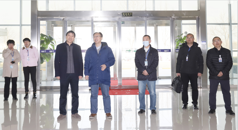 花花牛丨東北農(nóng)大食品學院院長、中原食品實驗室首席科學家姜毓君教授蒞臨花花牛乳業(yè)集團調(diào)研