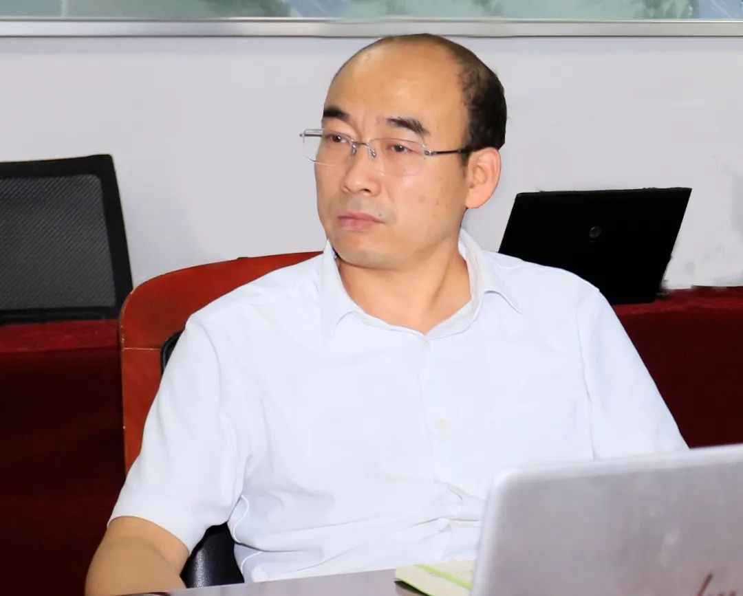 花花牛乳業(yè)集團(tuán)召開(kāi)10月份營(yíng)銷(xiāo)工作會(huì)議 花花牛乳業(yè)集團(tuán)召開(kāi)10月份營(yíng)銷(xiāo)工作會(huì)議