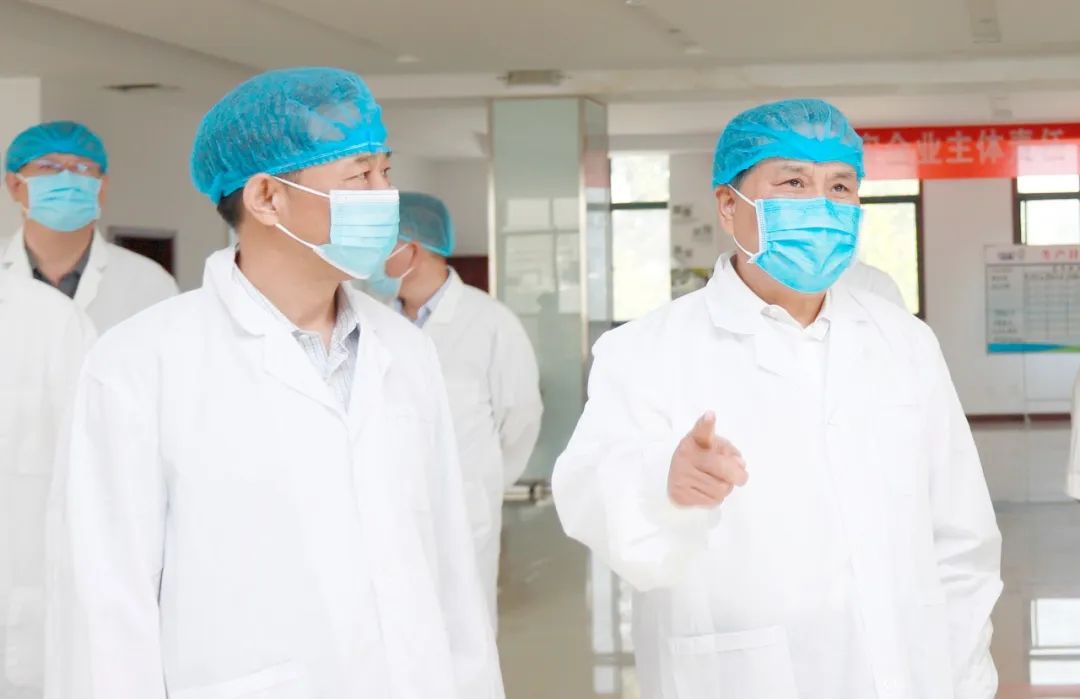 快訊丨河南省人民政府副省長武國定蒞臨花花牛乳業(yè)集團瑞亞牧業(yè)調研奶源基地建設情況