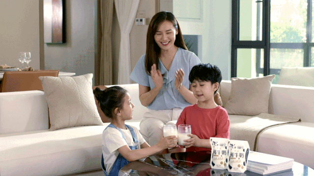 快訊丨河南省人民政府副省長武國定蒞臨花花牛乳業(yè)集團瑞亞牧業(yè)調研奶源基地建設情況