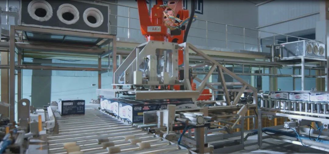 快訊丨河南省人民政府國有資產(chǎn)監(jiān)督管理委員會副主任劉銀志蒞臨花花牛乳業(yè)集團參觀座談