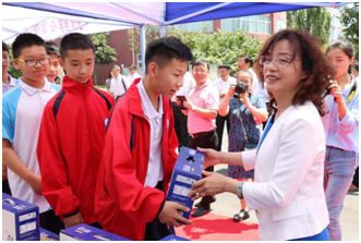 “健康中原，牛奶伴您行——花花牛乳業(yè)集團(tuán)2018中國小康牛奶行動” 公益助學(xué)啟動儀式隆重舉行