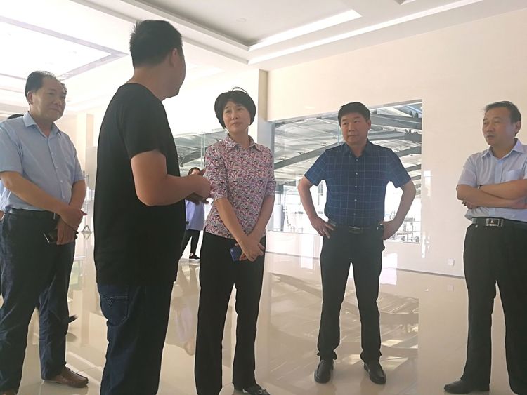 駐馬店市委常委、統(tǒng)戰(zhàn)部長(zhǎng)姚新文 蒞臨花花牛乳業(yè)集團(tuán)總部調(diào)研
