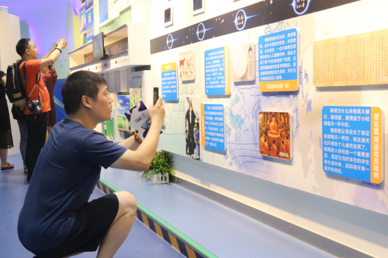 走進(jìn)花花牛見(jiàn)證最真實(shí)的透明品質(zhì)